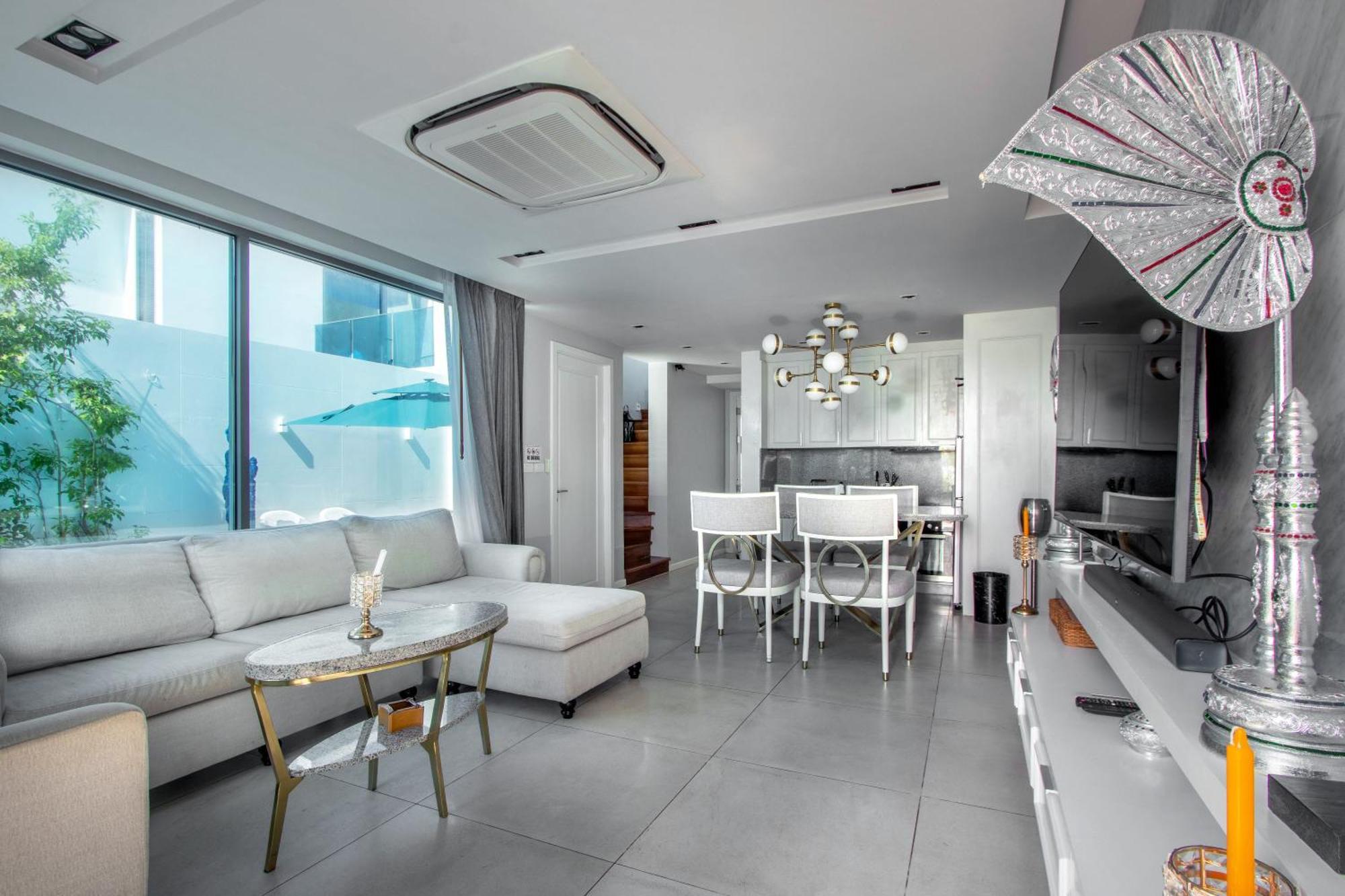 Vila 【beach Front】海景沙滩别墅，私人泳池，免费早餐，女佣每日清洁，生活方便交通便利