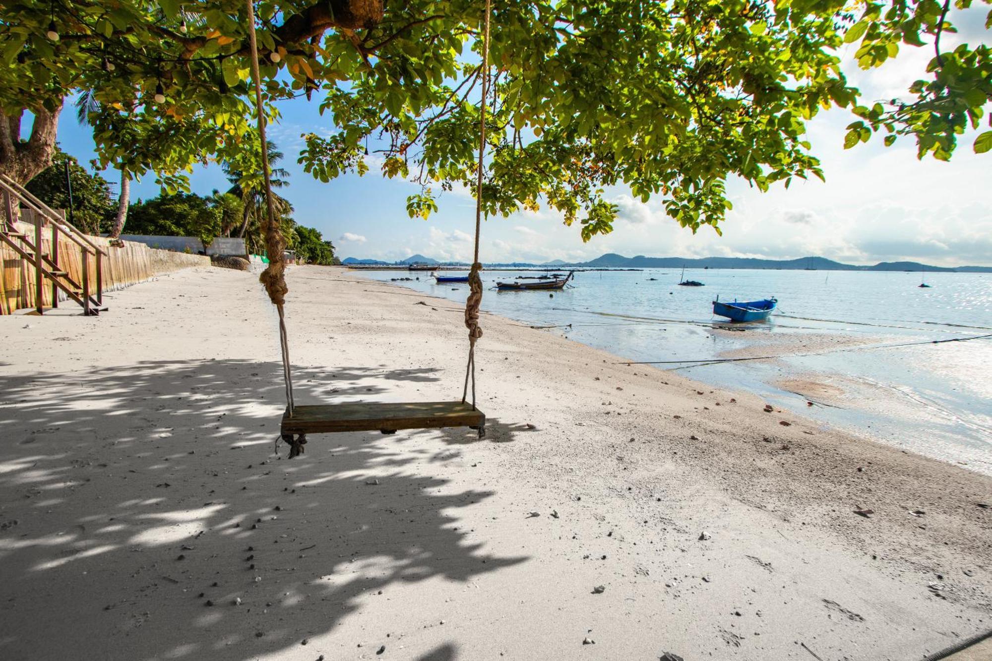 【beach Front】海景沙滩别墅，私人泳池，免费早餐，女佣每日清洁，生活方便交通便利 Vila *